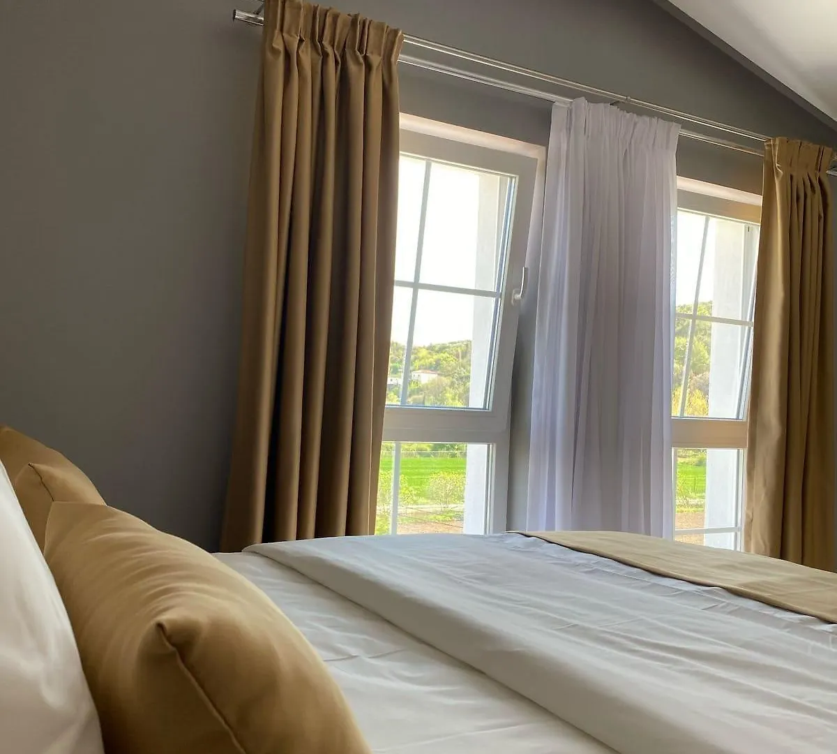 Alko Hotel Bushat