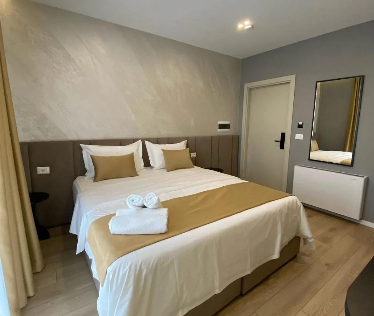 Alko Hotel Bushat